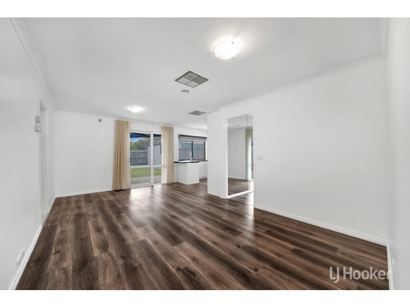 53 Pound Road, Hampton Park VIC 3976