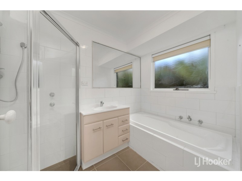 53 Pound Road, Hampton Park VIC 3976