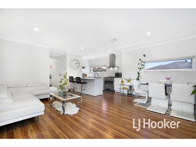 73 Beatrix Circuit, Officer VIC 3809
