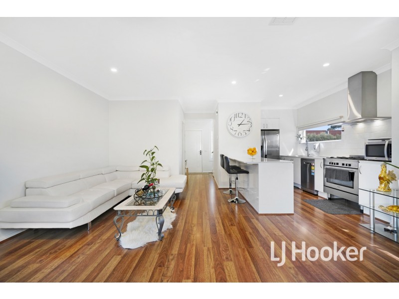 73 Beatrix Circuit, Officer VIC 3809