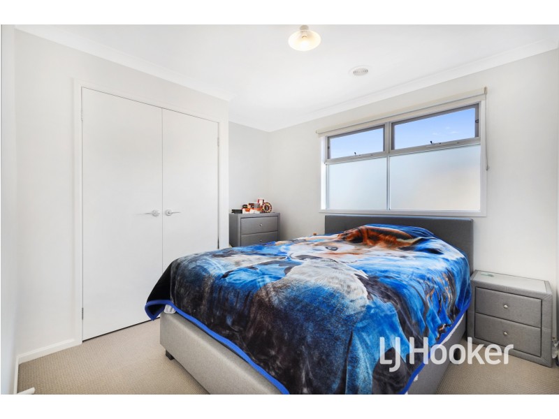 73 Beatrix Circuit, Officer VIC 3809