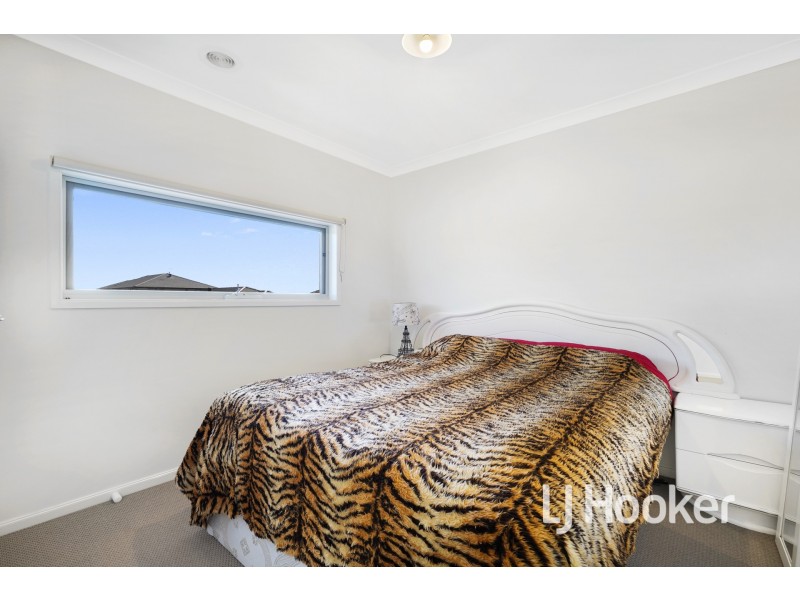 73 Beatrix Circuit, Officer VIC 3809