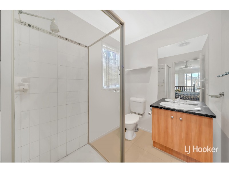 23 Horsham Drive, Cranbourne East VIC 3977