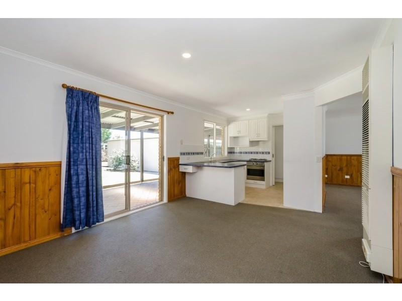 7 Rowland Close, Hampton Park VIC 3976