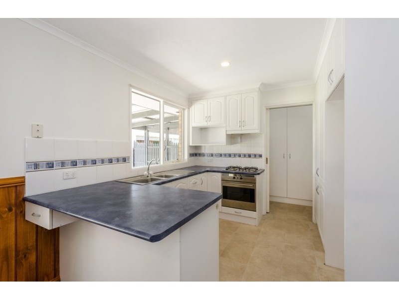 7 Rowland Close, Hampton Park VIC 3976