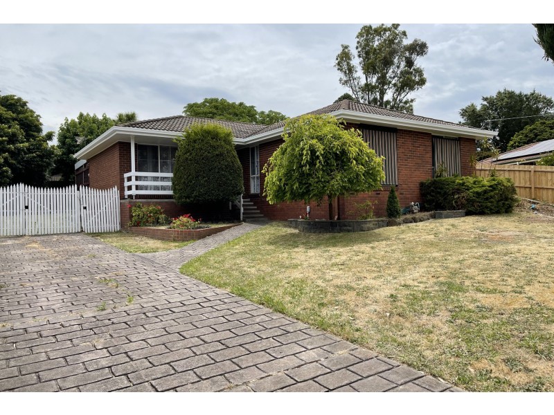 13 Sue Court, Hampton Park VIC 3976