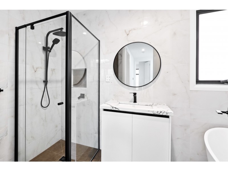 2/12 McLennan Street, Eumemmerring VIC 3177