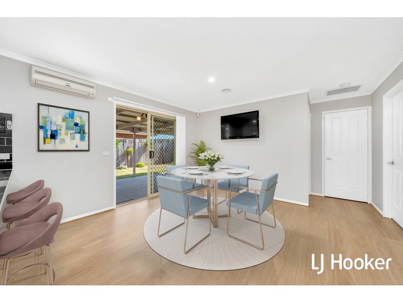 7 Waltham Mews, Cranbourne East VIC 3977