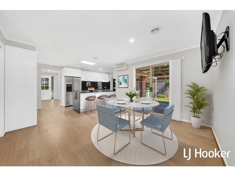 7 Waltham Mews, Cranbourne East VIC 3977