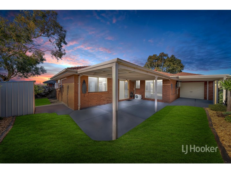 7 Waltham Mews, Cranbourne East VIC 3977