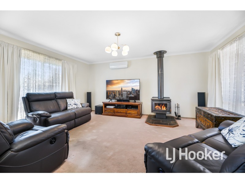 17 Justin Circuit, Hampton Park VIC 3976