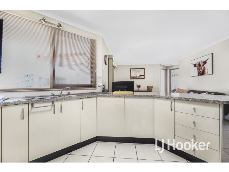 17 Justin Circuit, Hampton Park VIC 3976