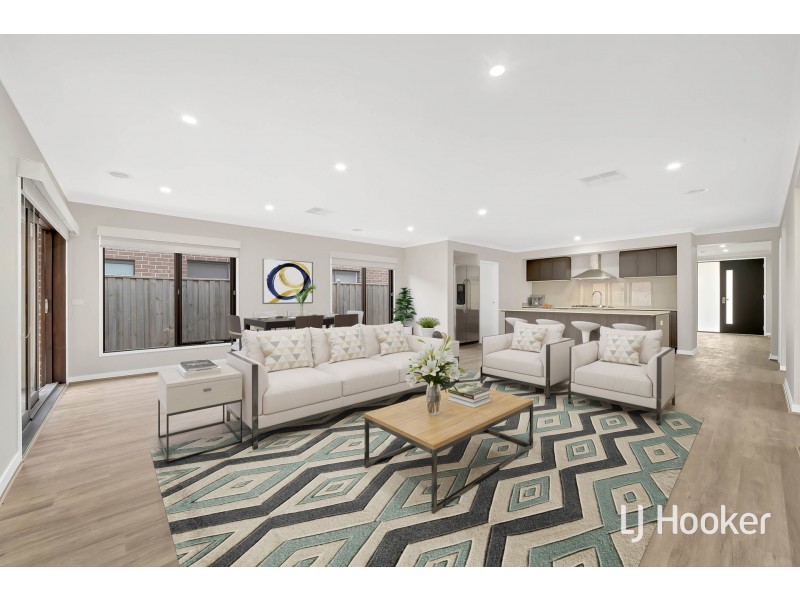 22 Burnett Way, Clyde North VIC 3978