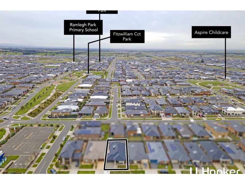 22 Burnett Way, Clyde North VIC 3978