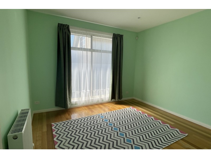 2/36 Roberts Street, Glen Waverley VIC 3150