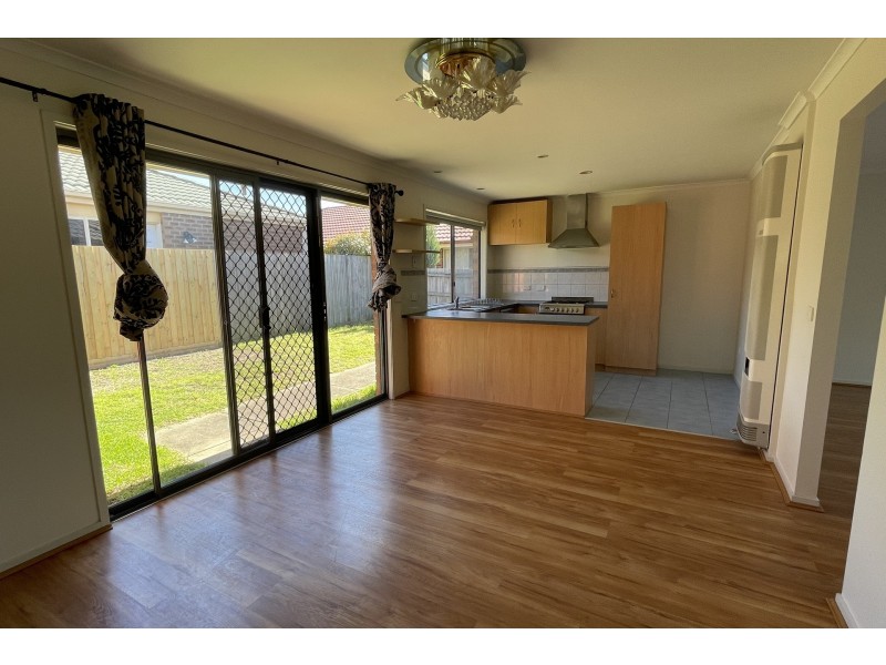 12 The Glade, Hampton Park VIC 3976