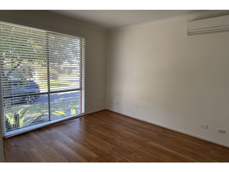 12 The Glade, Hampton Park VIC 3976