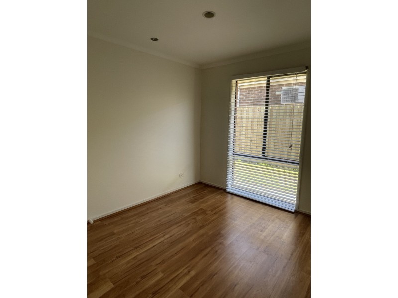 12 The Glade, Hampton Park VIC 3976