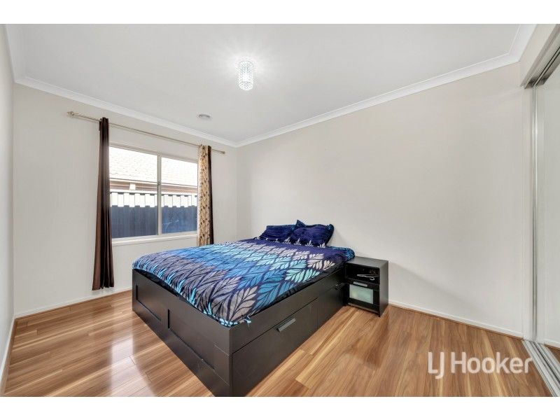 150 Elmslie Drive, Cranbourne East VIC 3977