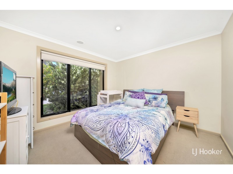 12 Hestia Avenue, Cranbourne West VIC 3977