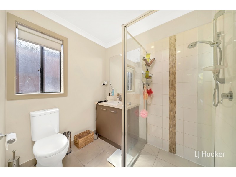 12 Hestia Avenue, Cranbourne West VIC 3977