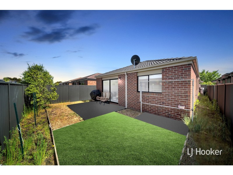 12 Hestia Avenue, Cranbourne West VIC 3977