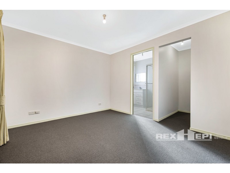 5 Yasmin Court, Hampton Park VIC 3976