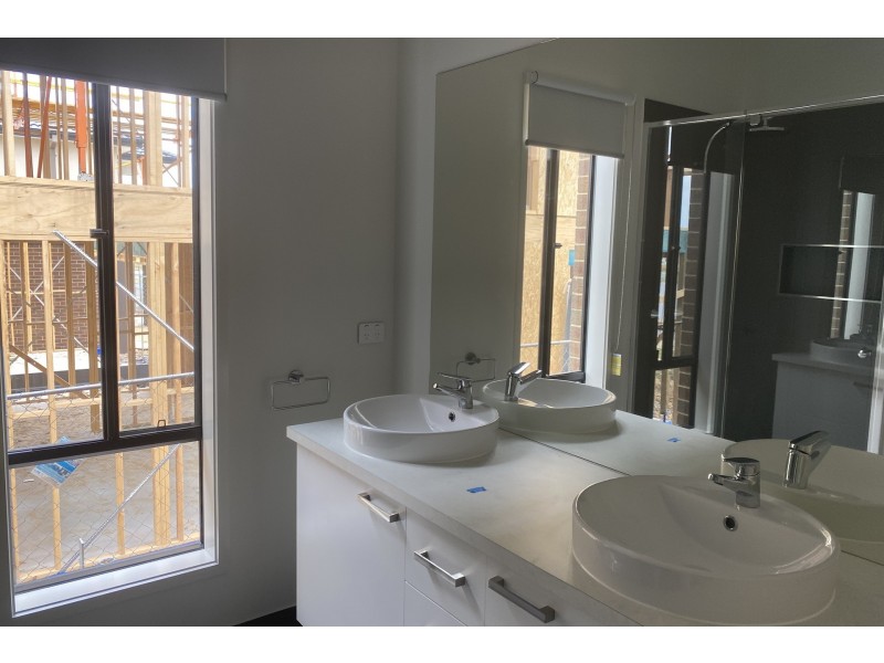 17 Excalibur Street, Berwick VIC 3806