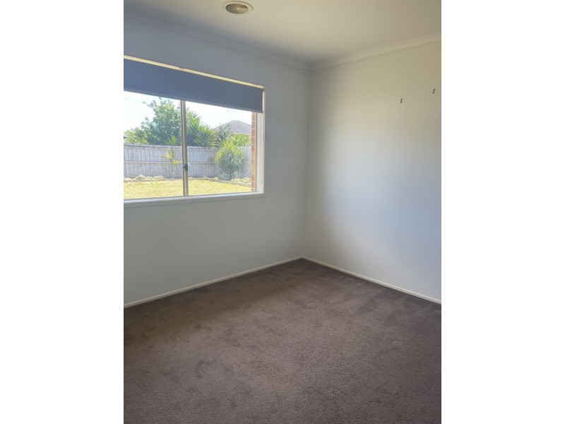 12 Webster Way, Pakenham VIC 3810