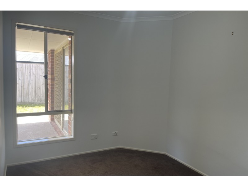 12 Webster Way, Pakenham VIC 3810