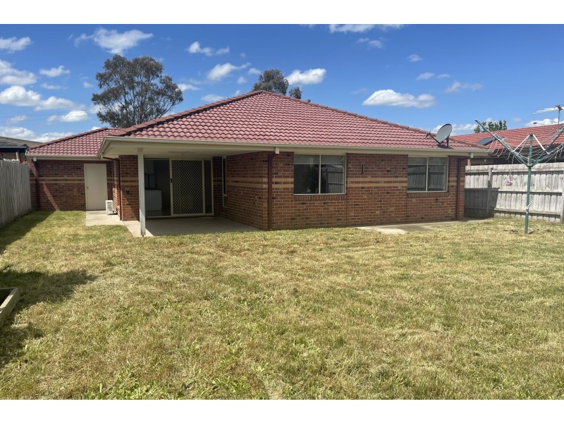12 Webster Way, Pakenham VIC 3810