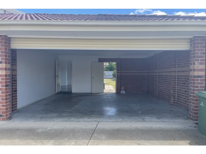 12 Webster Way, Pakenham VIC 3810
