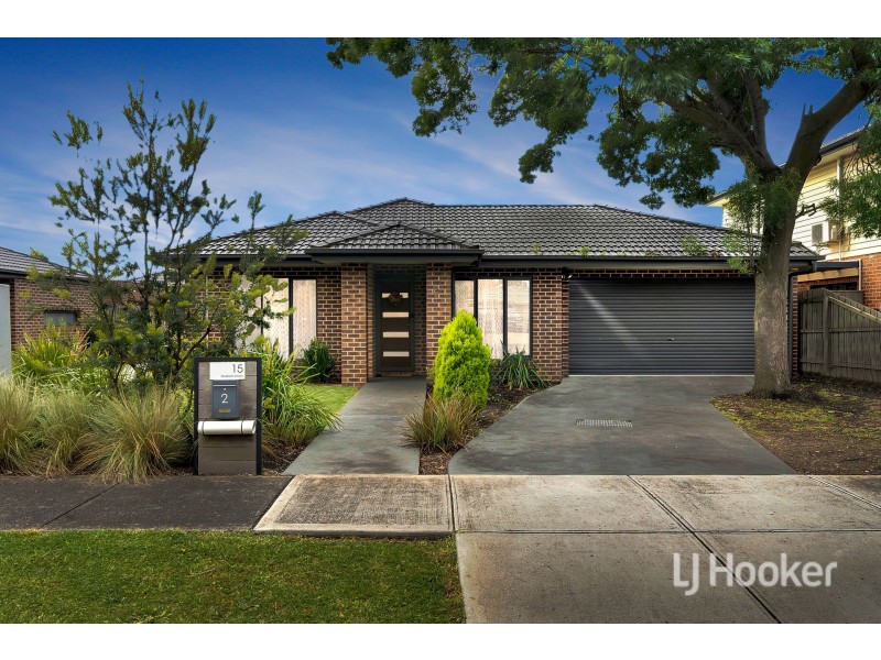 2/15 Elizabeth Street, Cranbourne North VIC 3977