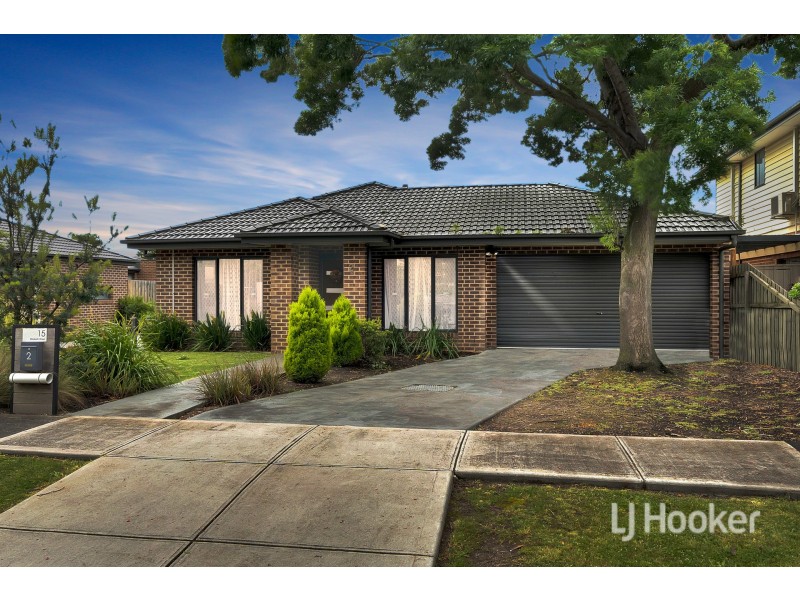 2/15 Elizabeth Street, Cranbourne North VIC 3977