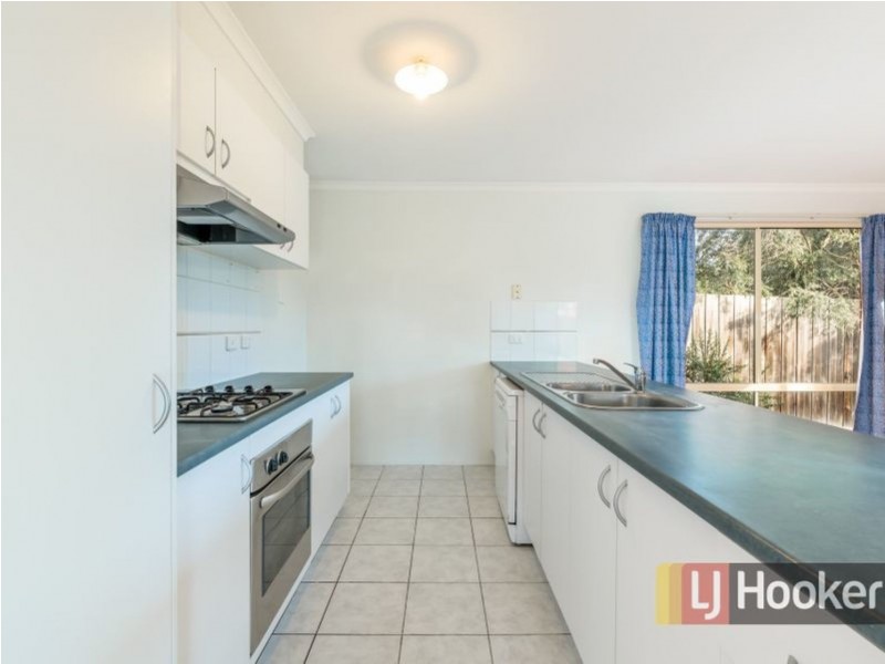 48 Cato Parkway, Lynbrook VIC 3975