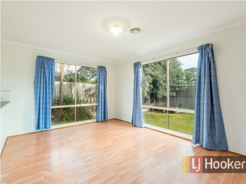 48 Cato Parkway, Lynbrook VIC 3975