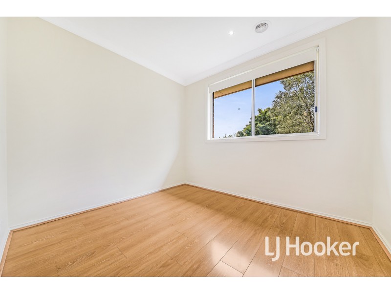 28 Strabane Way, Hampton Park VIC 3976