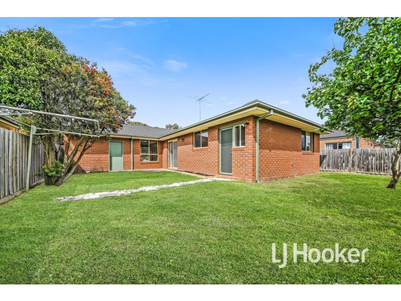 28 Strabane Way, Hampton Park VIC 3976
