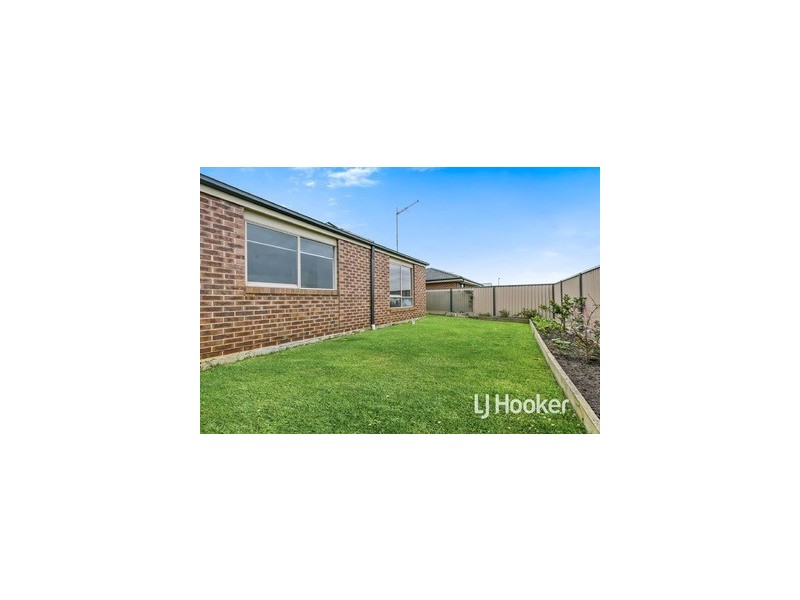 56 Andretti Avenue, Lynbrook VIC 3975