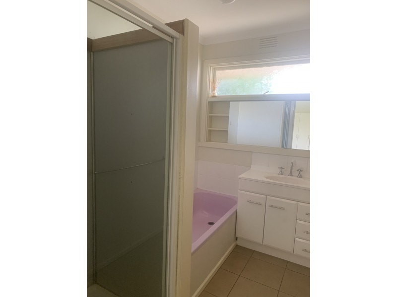 2/46 Edinborough Street, Hallam VIC 3803