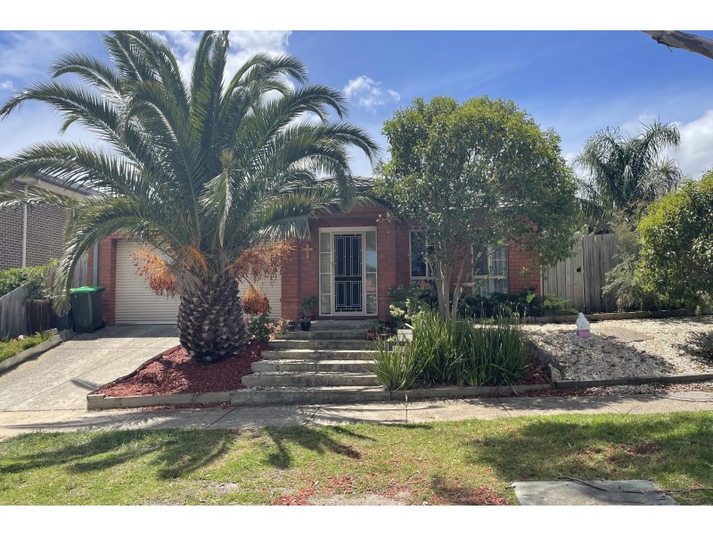 11 Sandalwood Grove, Carrum Downs VIC 3201