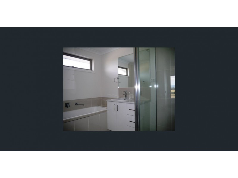 14/280 Pound Road, Hampton Park VIC 3976