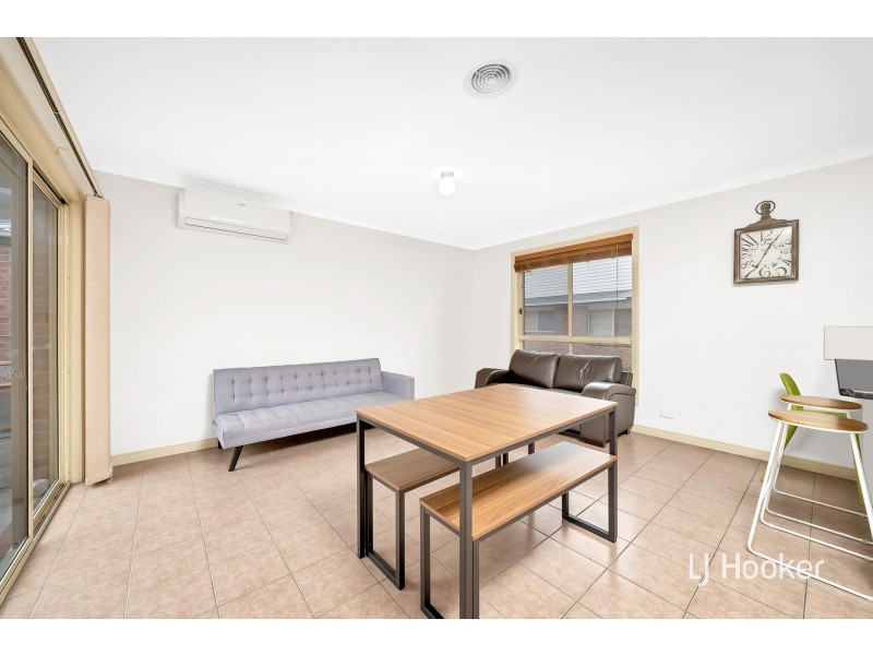 1/27-33 Coral Drive, Hampton Park VIC 3976