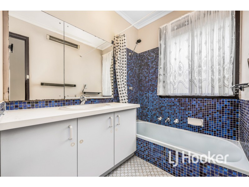 1 Meadows Court, Chadstone VIC 3148