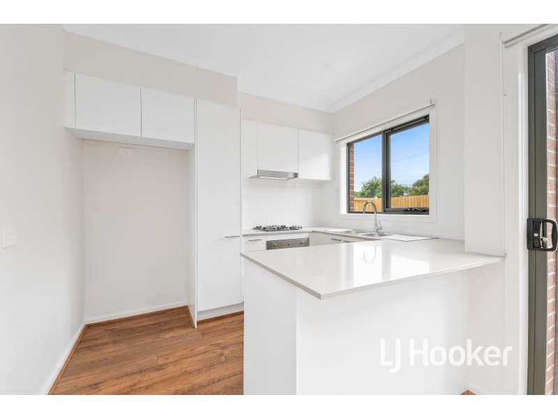 6 Tapas Court, Lynbrook VIC 3975