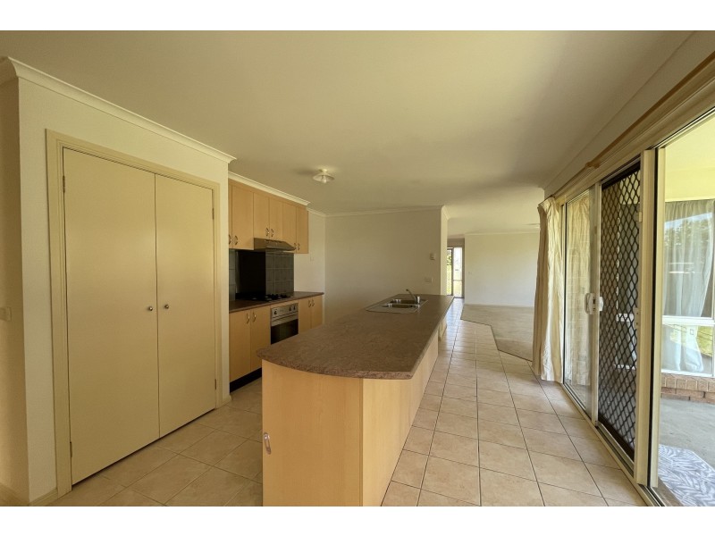 23 Burlington Chase, Hampton Park VIC 3976