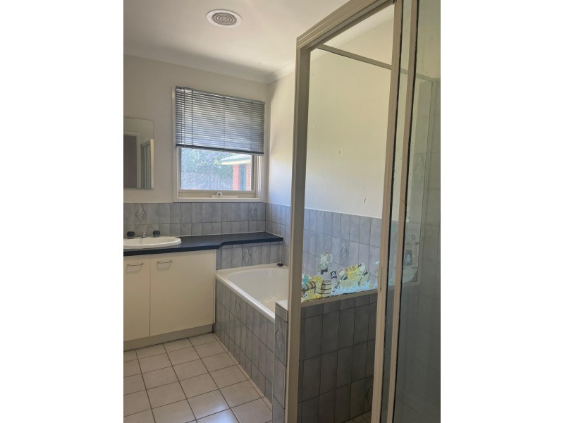 6 Wynette Close, Hampton Park VIC 3976