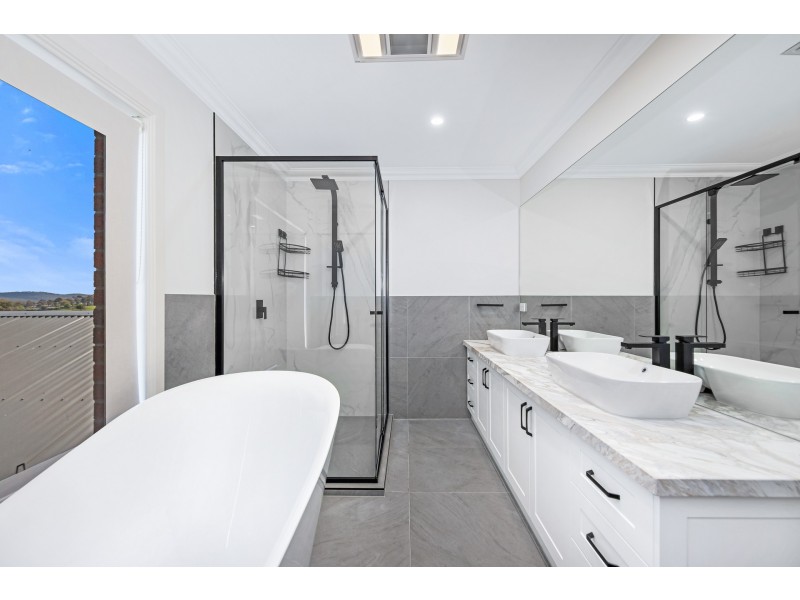 11-12 Bailey Views Court, Narre Warren North VIC 3804