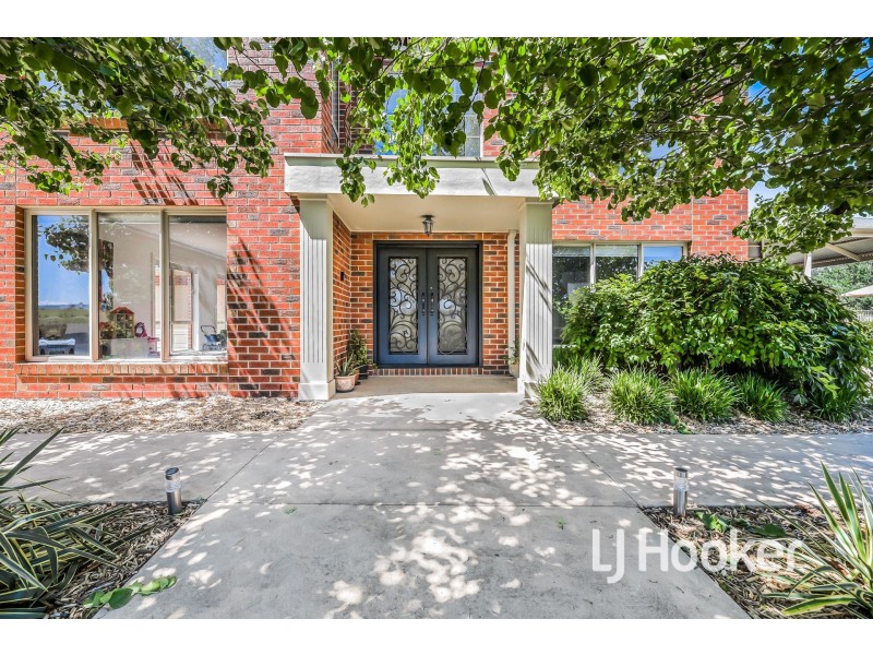 11-12 Bailey Views Court, Narre Warren North VIC 3804