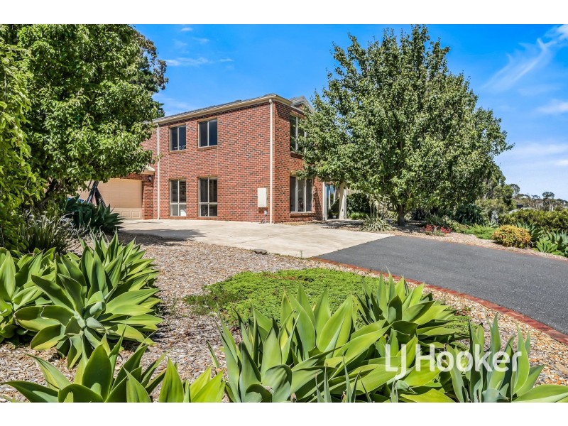 11-12 Bailey Views Court, Narre Warren North VIC 3804